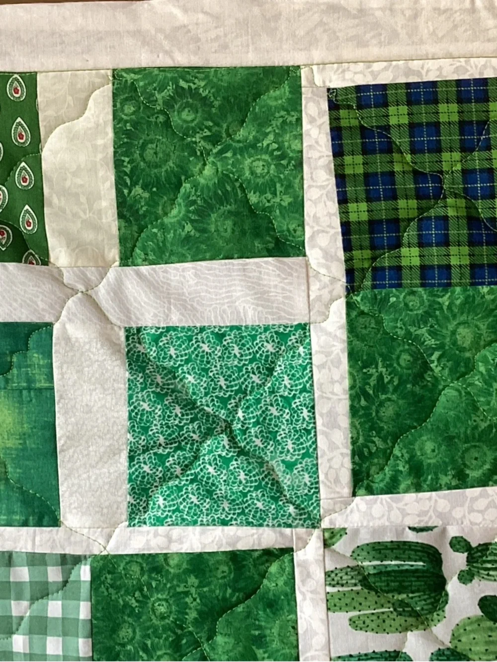 NWT Hand Crafted Green and White Bright Quilt